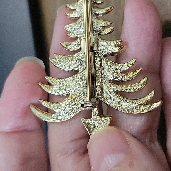 Tancer II Vintage Festive Gold Christmas Tree Brooch - Picture 3 of 3
